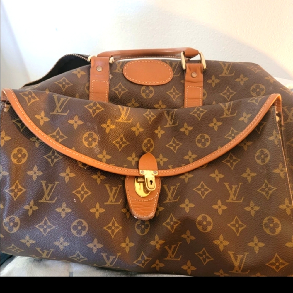 Louis Vuitton/ The French Company carry all weekender bag